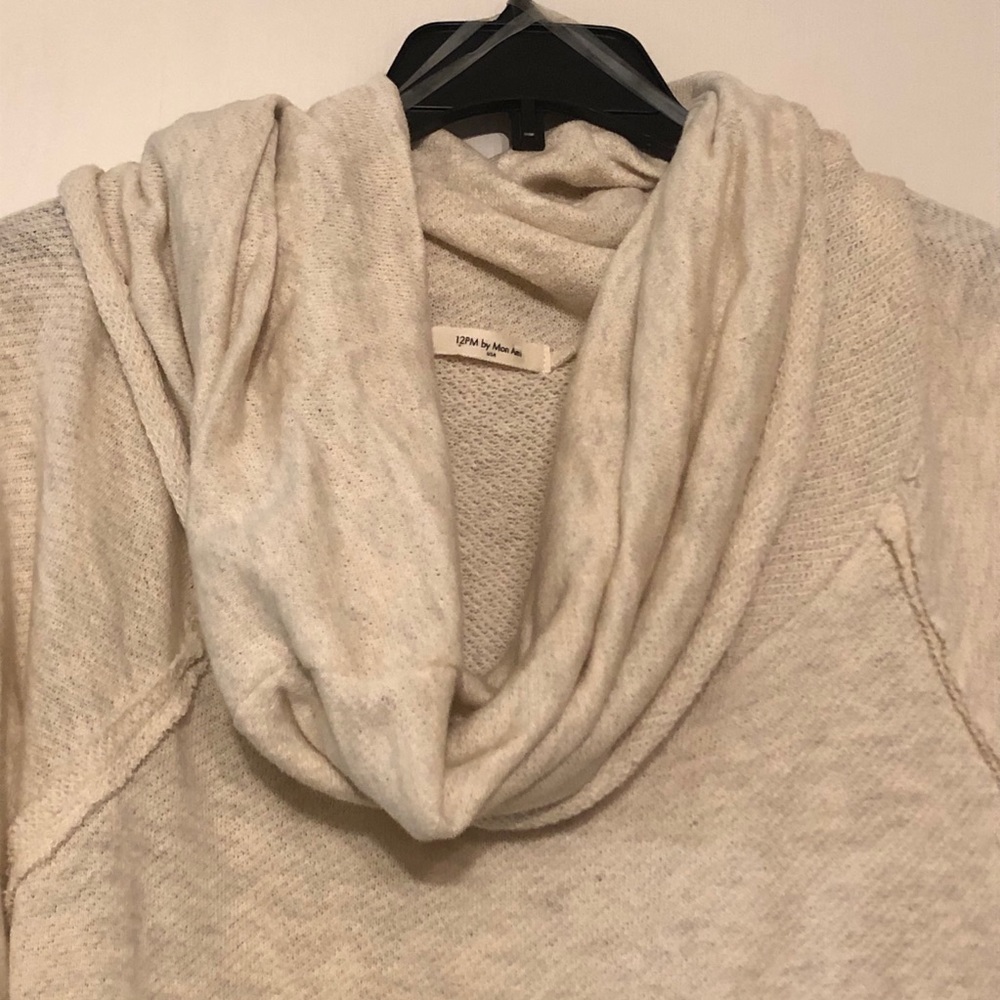 Sweater - Picture 3 of 3